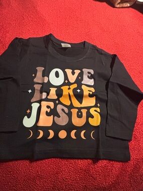 Graphic Top Kids Black Long-Sleeve Tee with 'Love Like Jesus' Graphic size 4-5Y